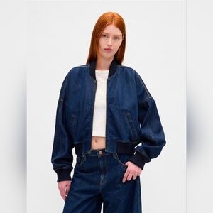 🫟 GAP - NWT UltraSoft Denim Bomber Jacket, Size M